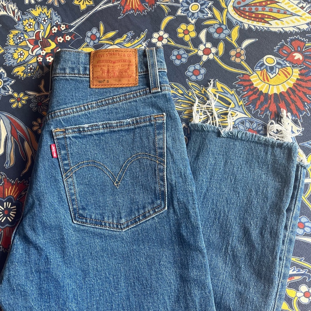 levi's 501 high rise skinny button fly jeans - dark wash denim - 27 waist